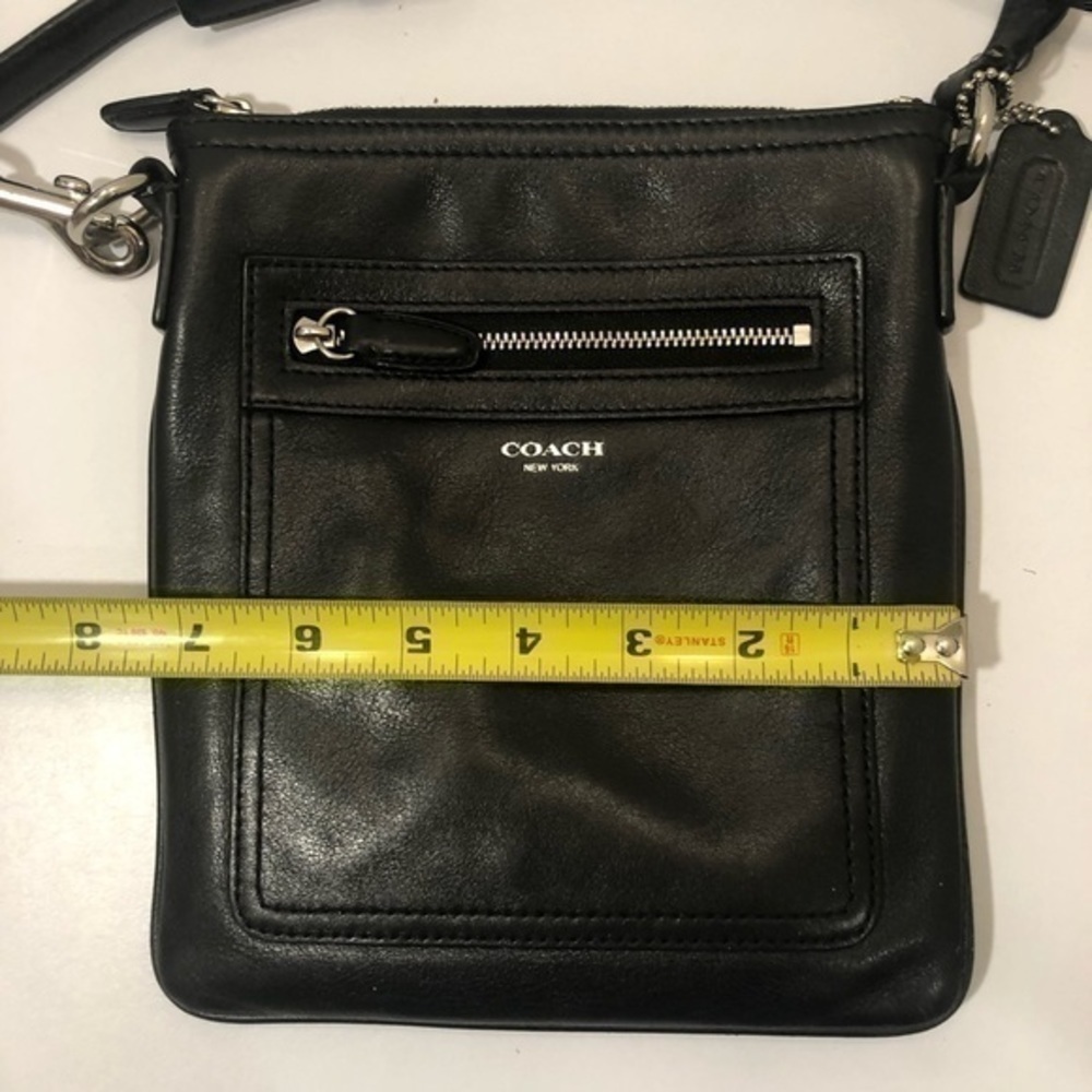Coach black crossbody swingpack bag - Picture 7 of 10